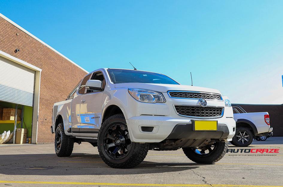 HOLDEN COLORADO AMBUSH MATTE BLACK